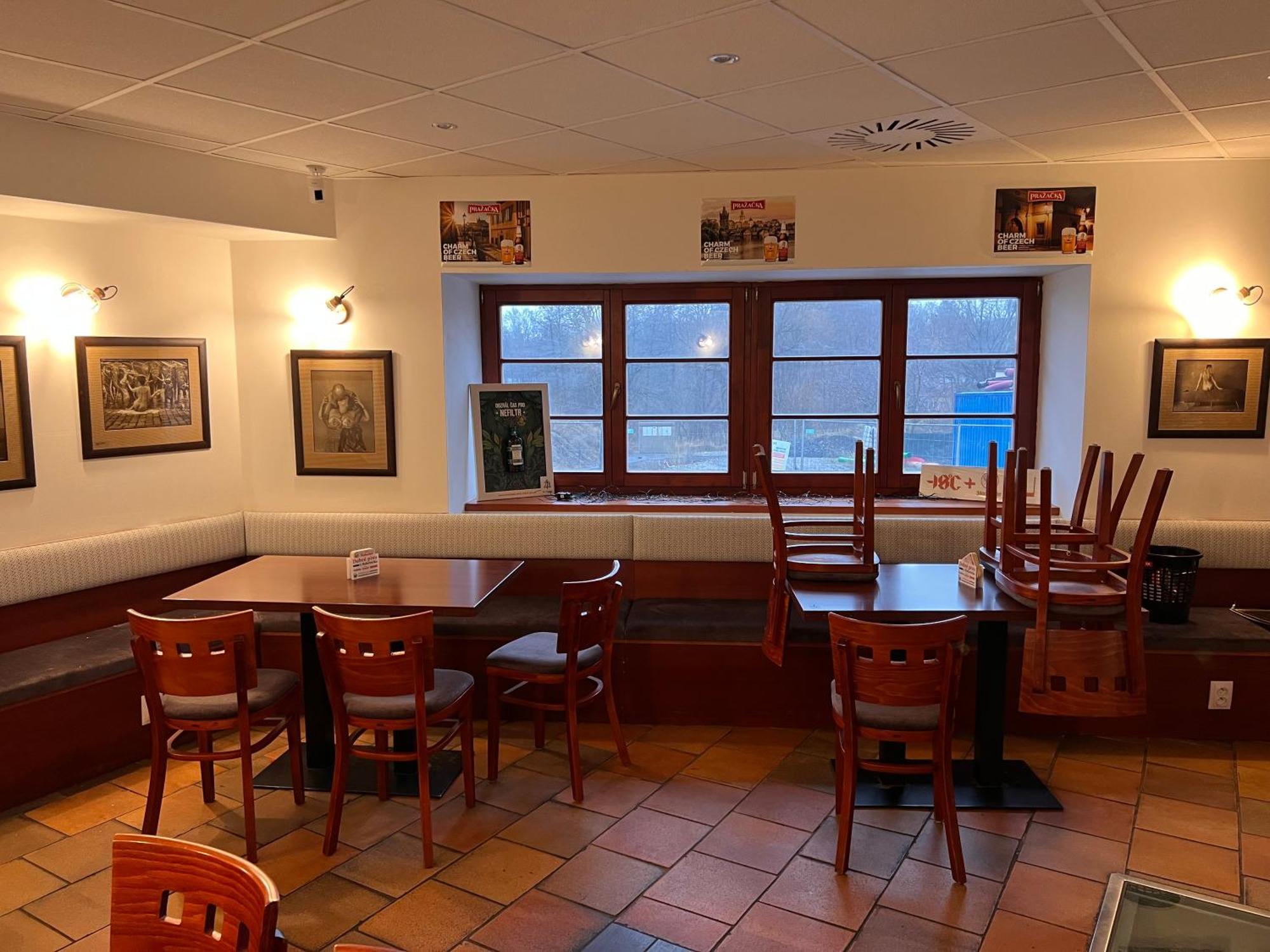 Pohostinstvi V Holi Hotel Pruhonice Bagian luar foto